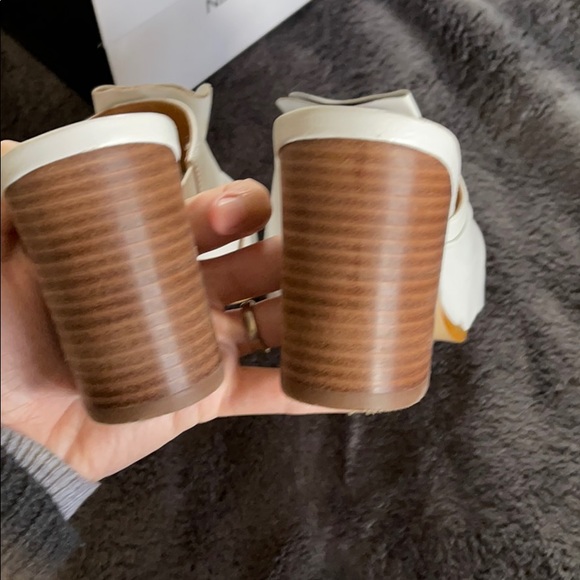 White Nine West Block Heels - Picture 5 of 10